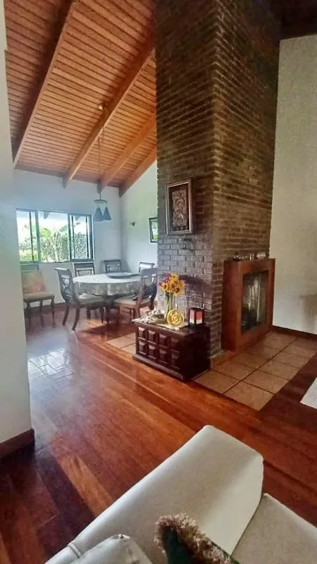 Escazú | Acogedora Casa de 4 Habitaciones en Venta