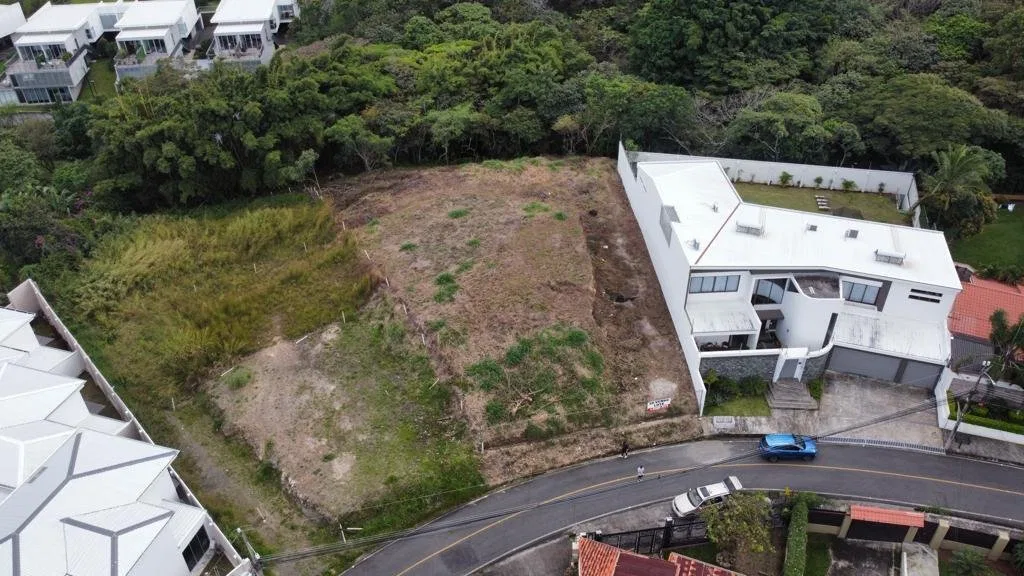 Se vende lote en Escazú Centro 26-717 - Venta en Escazú, photo 3