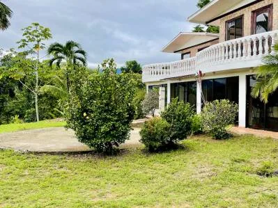 Propiedad con Vista al Mar en Venta con una Casa y 2 Sitios de Construcción Adicionales, photo 6