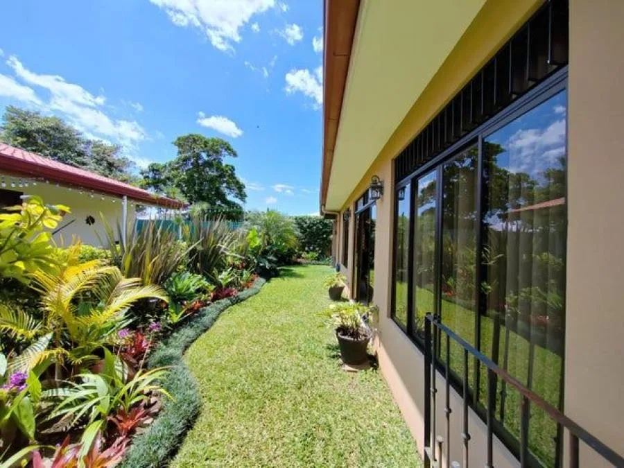 Venta de Casa en Granadilla, San José. RAH 25-251 - Venta en Granadilla, photo 5