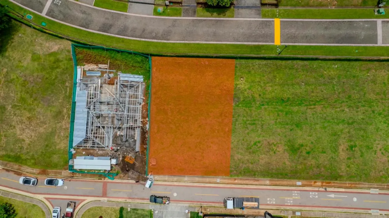 Discover an exceptional opportunity to build your dream home in Hacienda Los Reyes, within the prestigious Condominio Los Llanos. This 601 m² lot offers the perfect canvas to ..., photo 3