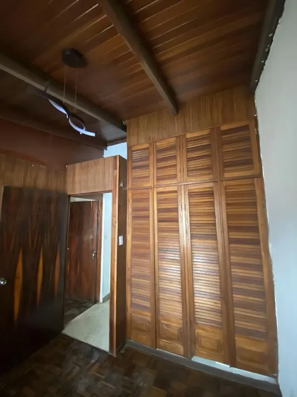 Cómoda casa de una planta, ideal para vivienda o uso comercial, excepto actividades relacionadas con comidas., photo 7