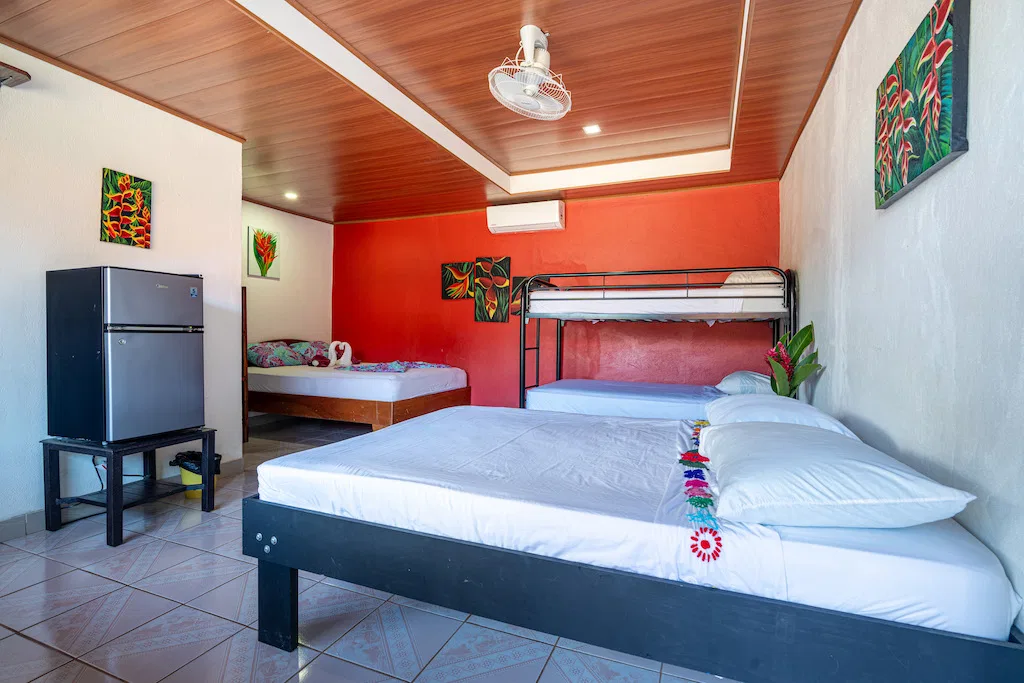 18 BEDROOMS HOTEL IN CENTRAL BAHIA BALLENA – 0.60 ACRES, photo 11
