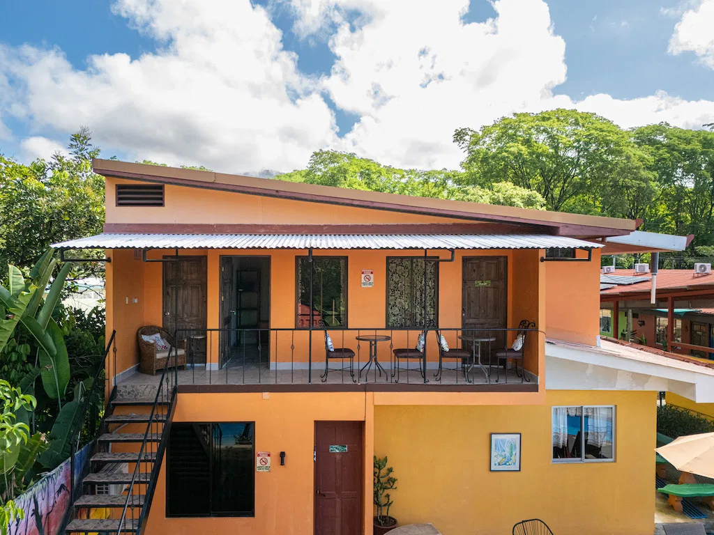 18 BEDROOMS HOTEL IN CENTRAL BAHIA BALLENA – 0.60 ACRES, photo 4