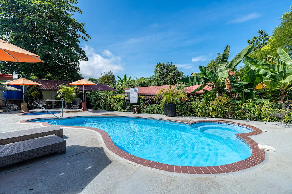 18 BEDROOMS HOTEL IN CENTRAL BAHIA BALLENA – 0.60 ACRES, photo 5