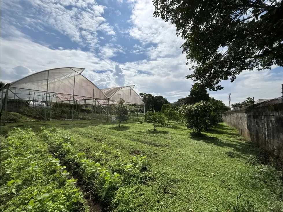 VENTA DE LOTE 3.894,78 m², SAN RAFAEL ARRIBA, DESAMPARADOS, photo 2