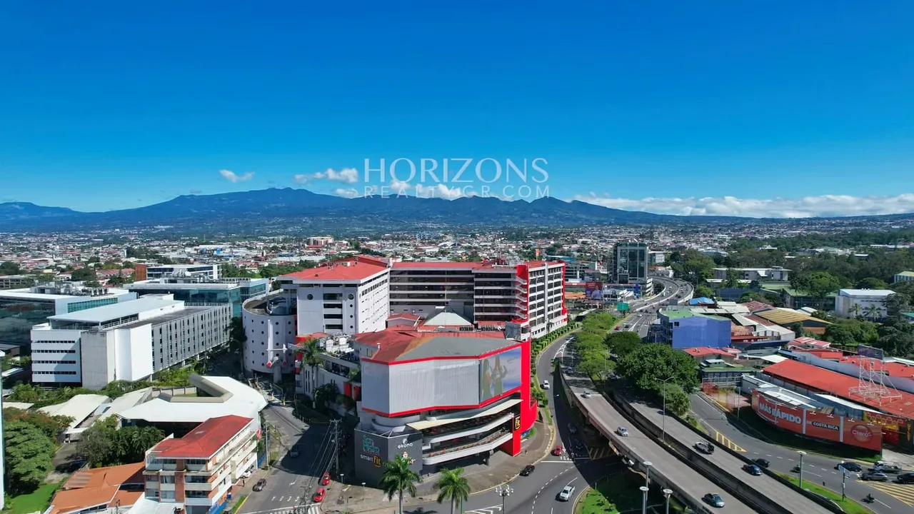 Local Comercial en Venta Mall San Pedro, 2do Piso, 70m2 HRC39, photo 2