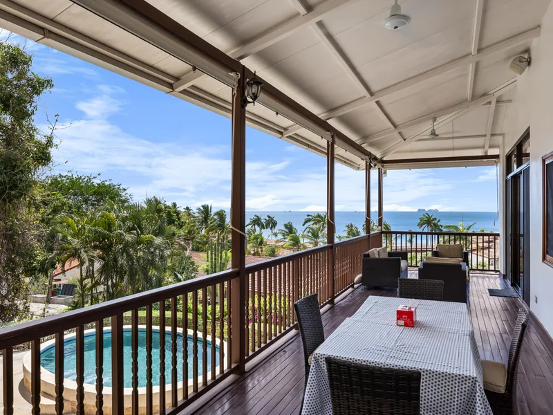 7 Bed Single Family Homes For Sale in Playa Flamingo, photo 4