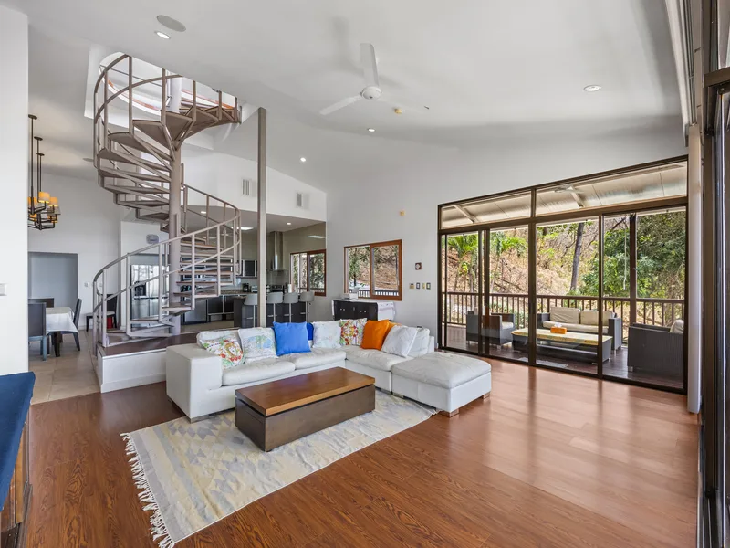 7 Bed Single Family Homes For Sale in Playa Flamingo, photo 7
