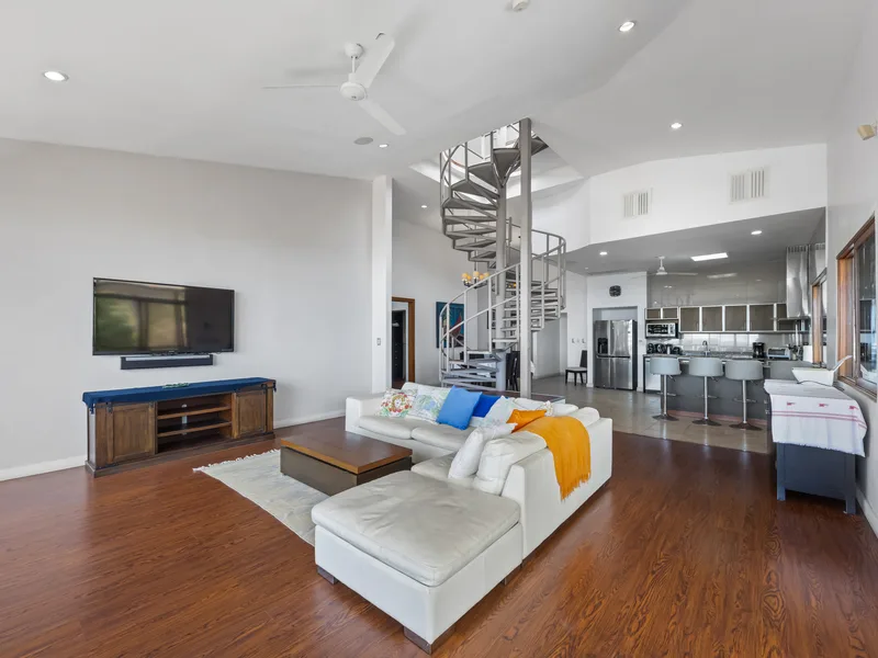 7 Bed Single Family Homes For Sale in Playa Flamingo, photo 9