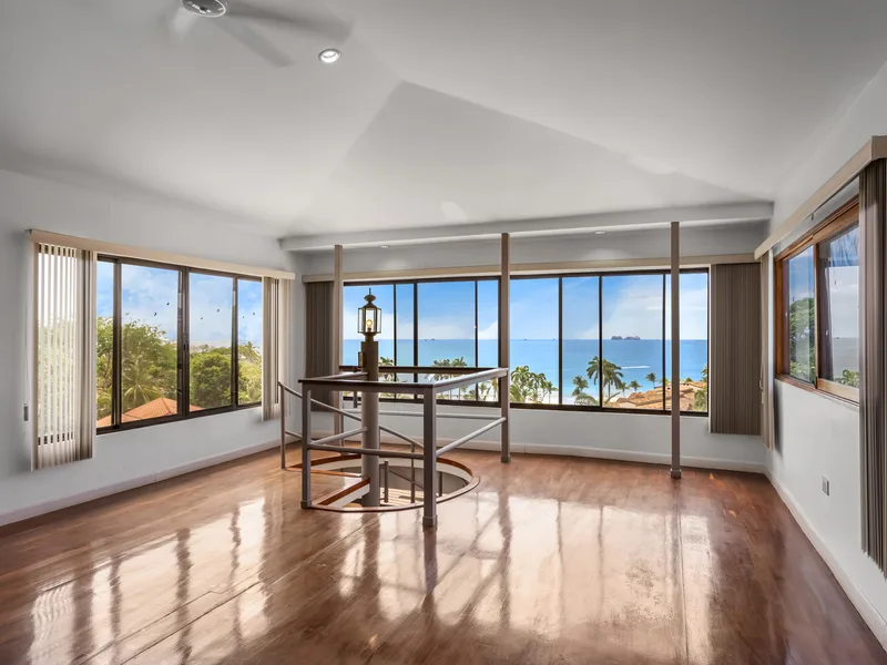 7 Bed Single Family Homes For Sale in Playa Flamingo, photo 10