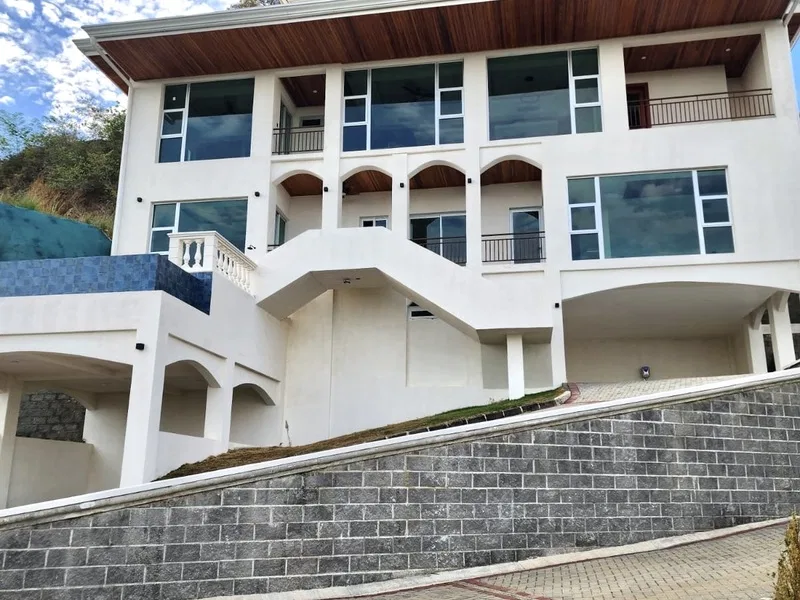 4 Bed Single Family Homes For Sale in Playa Hermosa