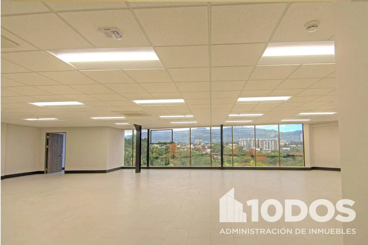 Offices in La Virgen Executive Centre, very commercial area, photo 2