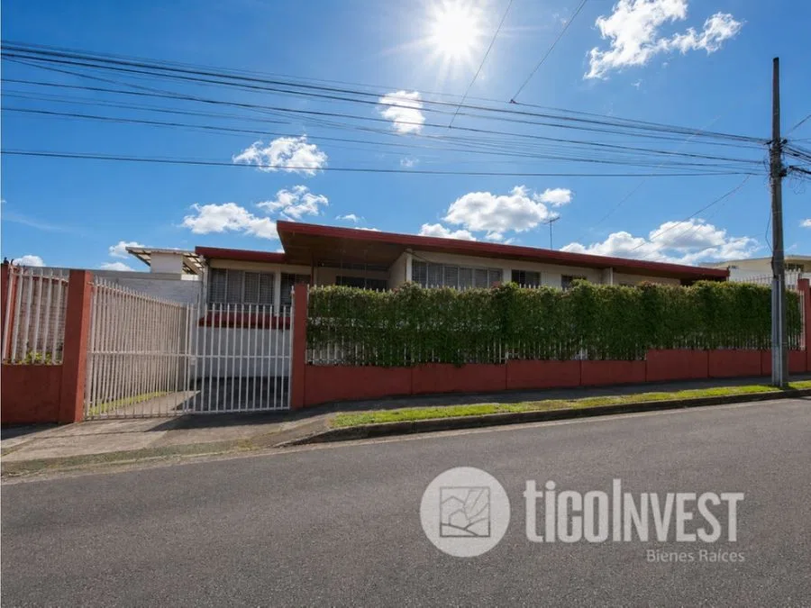 Casa en venta en Los Yoses **2340