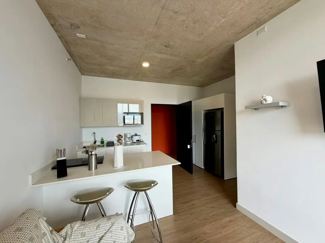 FULLY FURNISHED 1 BEDROOM APARTMENT - SECRT ESCALANTE