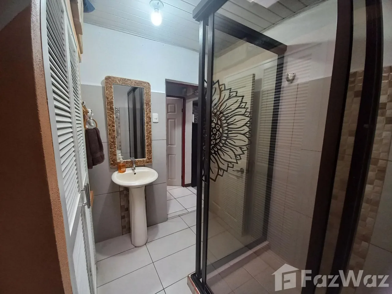 4 Bedroom House for Sale at Goicochea for $102,000, photo 9