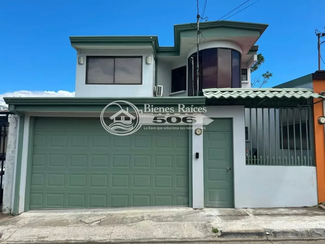 Beautiful 2-storey house, located in Residencial Casa Blanca, in the district of Ulloa, Heredia, with ...