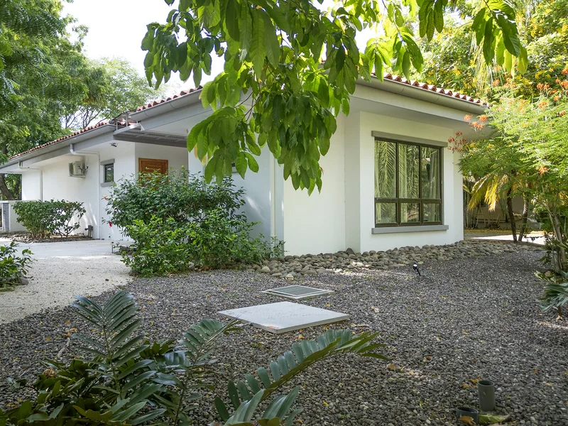 4 Bed Single Family Homes For Sale in Playas Del Coco, photo 2