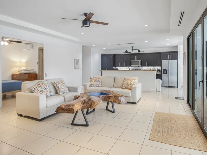4 Bed Single Family Homes For Sale in Playas Del Coco, photo 4