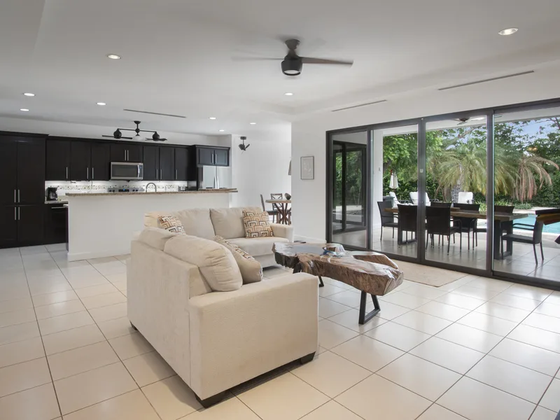 4 Bed Single Family Homes For Sale in Playas Del Coco, photo 5