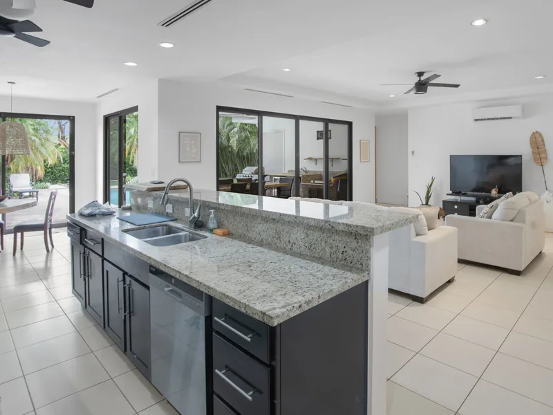 4 Bed Single Family Homes For Sale in Playas Del Coco, photo 7