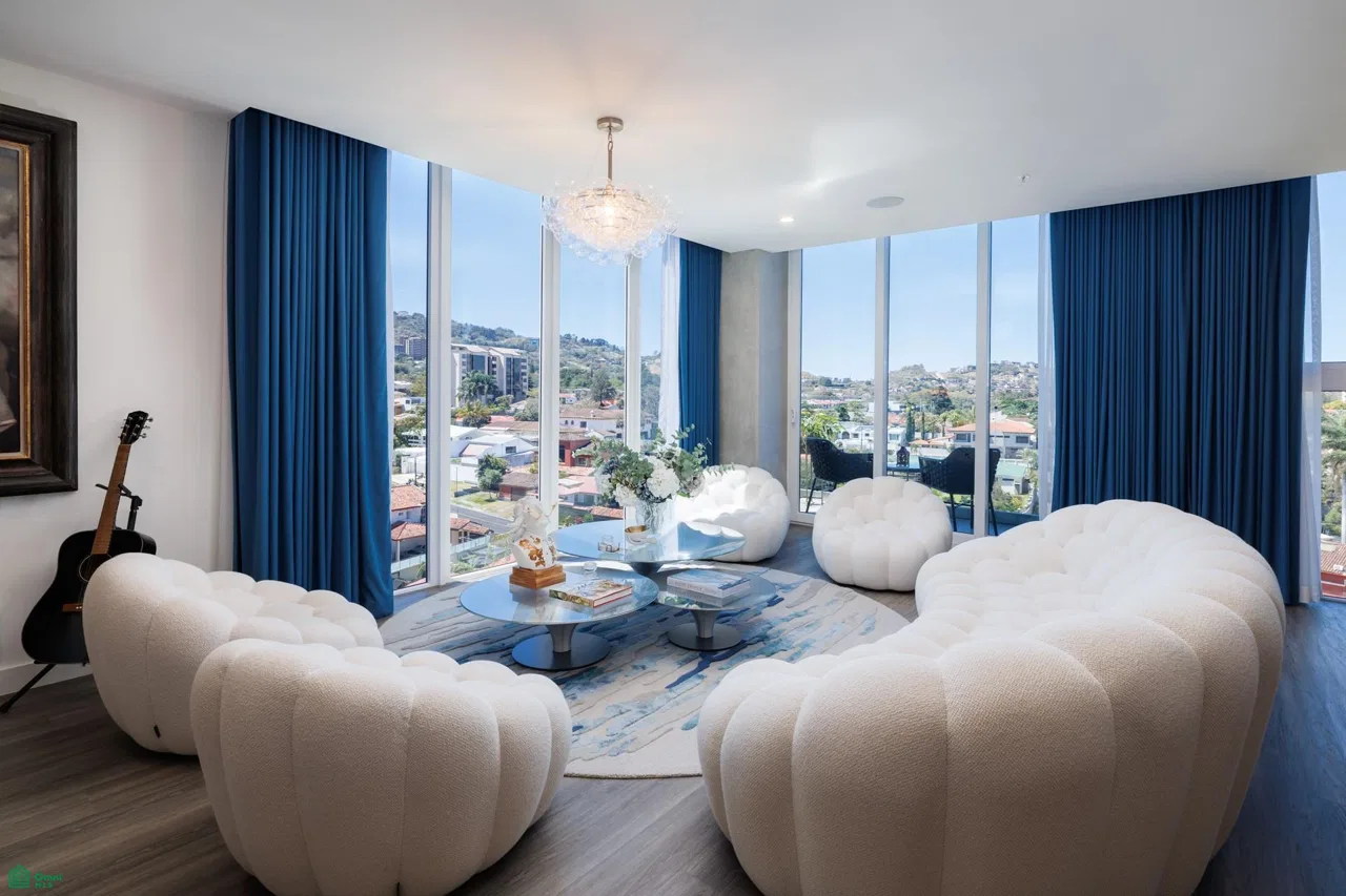 21319 - Penthouse Dúplex, 4 dor. y Vistas Panorámicas, Avenida Escazú