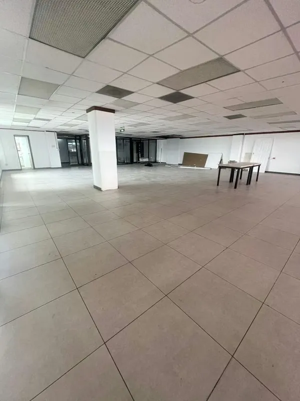 Excellent location in the center of San José. Level 7 area: 442m2
