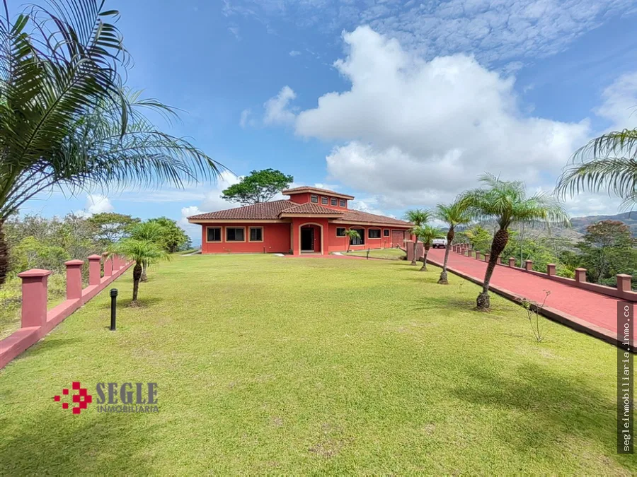Finca con casa de lujo en venta, Puriscal, San José, CR.