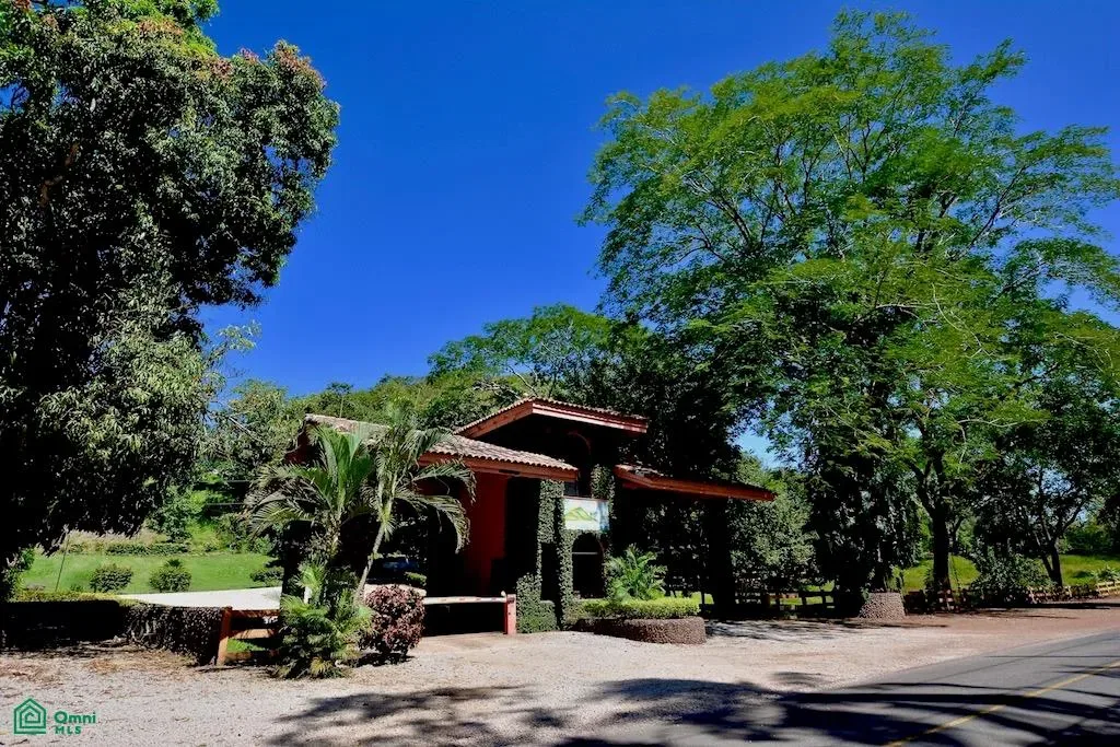 Pacific Gardens 8, Sardinal, Guanacaste 50503