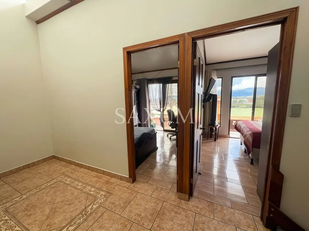 Viva con la tranquilidad, seguridad y comodidad que su familia se merece en una hermosa zona residencial de El Carmen de Guadalupe. Una propiedad ..., photo 4