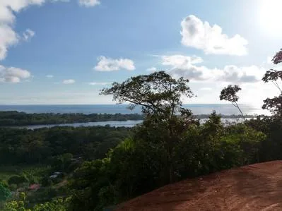 IMPRESIONANTE PROPIEDAD CON VISTA AL MAR Y AL RÍO TERRABA EN OJOCHAL, photo 4