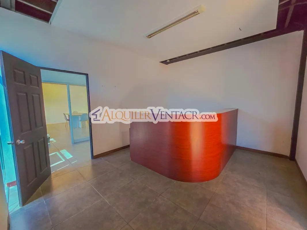 Alquilo o vendo Edificio para oficinas o comercio en Pozos de Santa Ana, es de 3 niveles, mide 951 m2 de construcción y 830 m2 de terreno, cuenta con 24 espacios de parqueos fijo, 8 ..., photo 5
