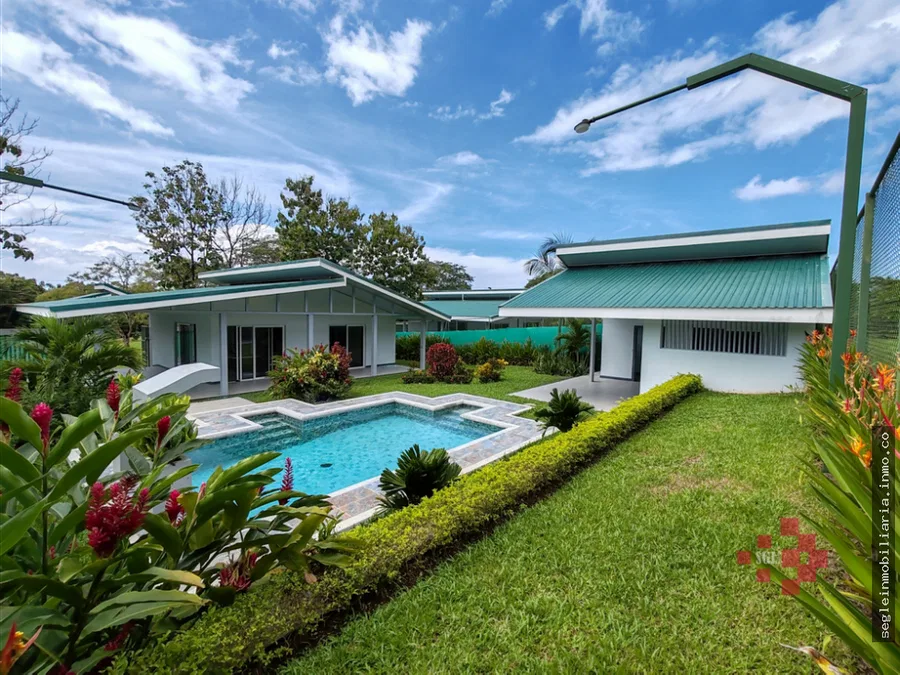 Casa de playa en venta, Baja Mar, Puntarenas.