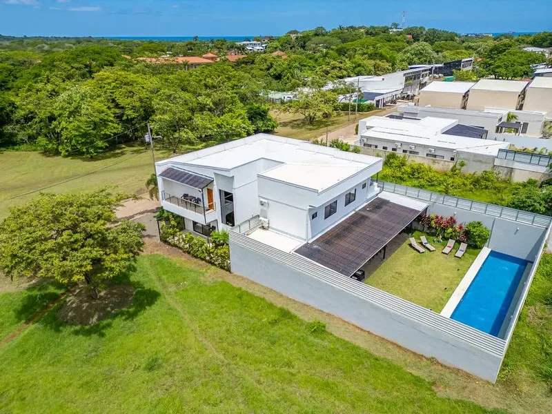 6 Bed Single Family Homes For Sale in Tamarindo, photo 15