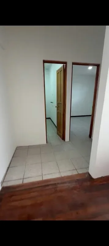 Se alquila apartamento remodelado en Zapote, muy cerca de la Casa Presidencial, la Universidad Veritas y fácil acceso a la UCR. Ubicación céntrica con facilidad de transporte ..., photo 4