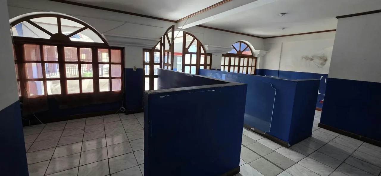 Building for sale in downtown Tibás, photo 16