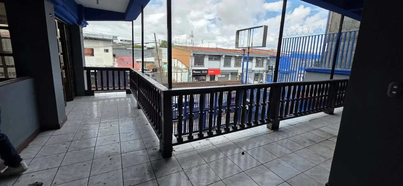 Building for sale in downtown Tibás, photo 7