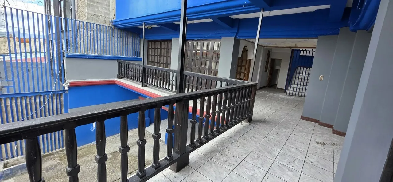 Building for sale in downtown Tibás, photo 10