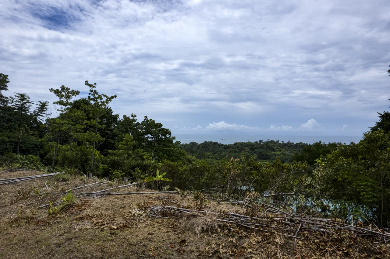 Vistas al mar, fácil acceso y potencial listo para construir en Playa Hermosa, photo 8