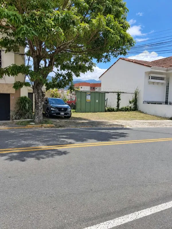 Una excelente oportunidad para quienes buscan un espacio amplio para vivir o establecer ..., photo 13