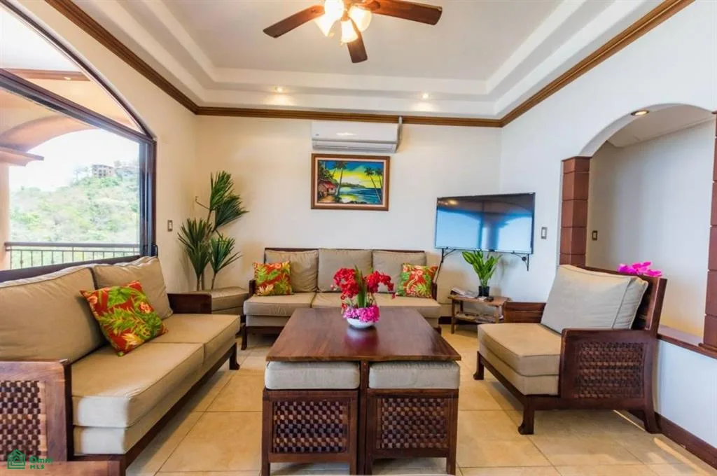 Condominio de Lujo Vista al Mar en Golden Reef - Piso 4