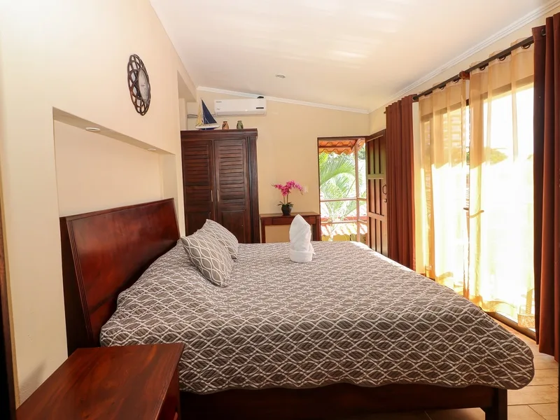 14 Bed Hotel / Leisure For Sale in Jaco, photo 5