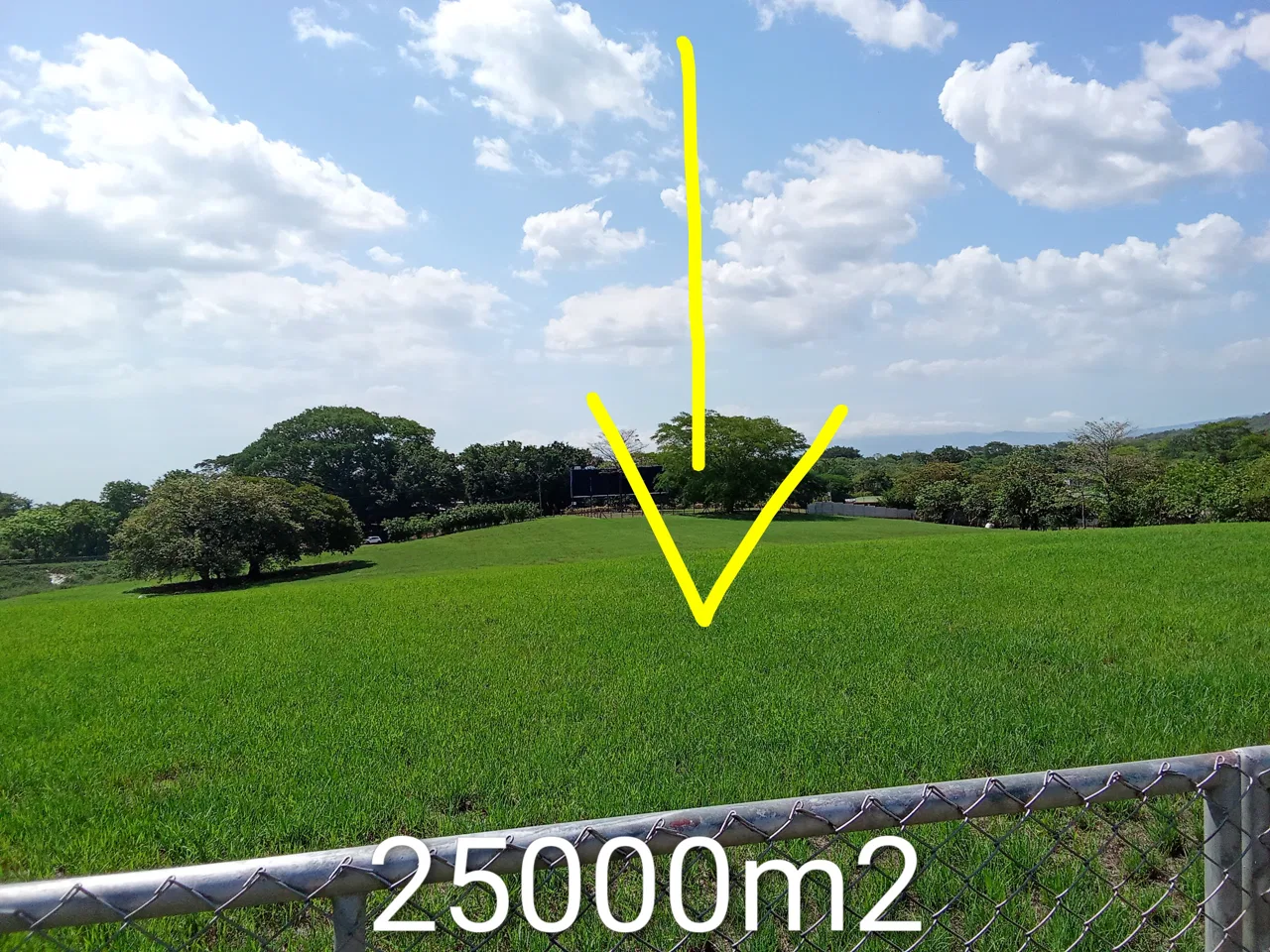 DUEÑO VENDE TERRENO INDUSTRIAL EN COYOLAR