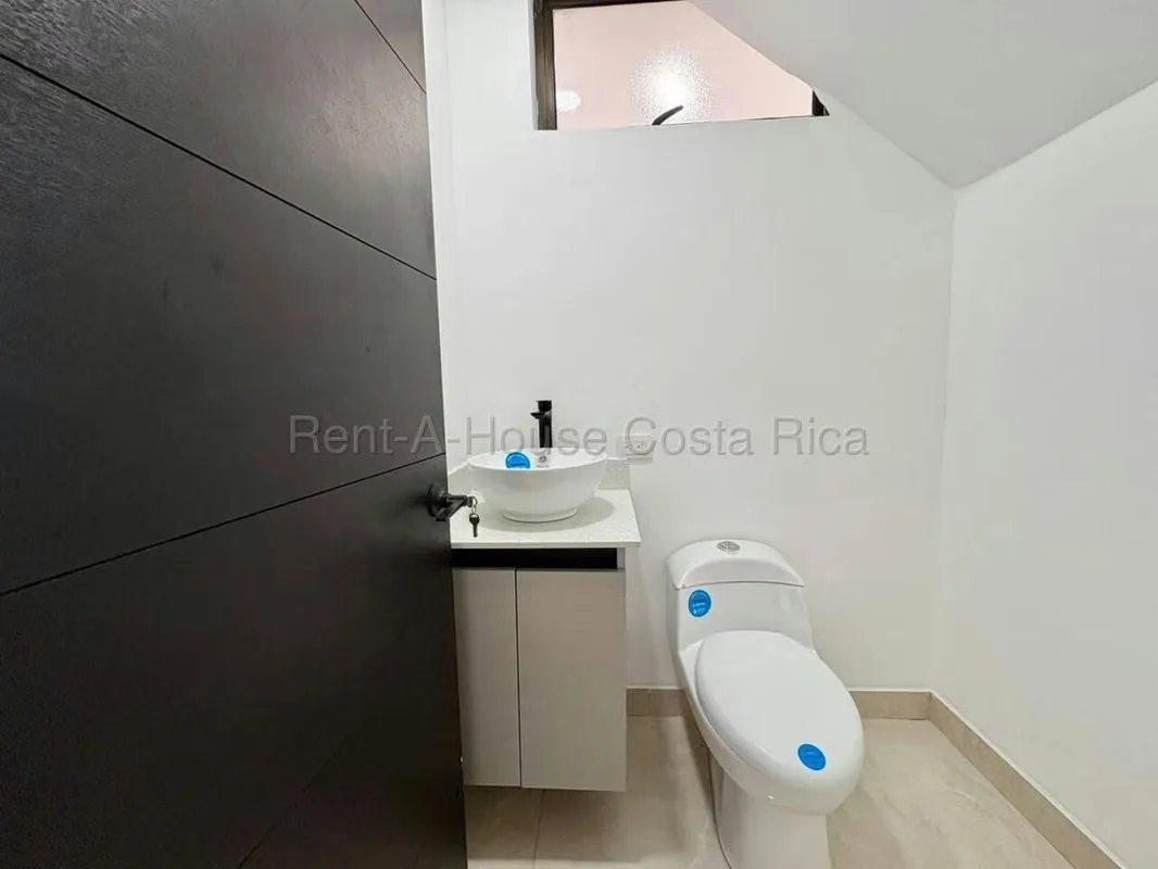 Imagina despertar cada día en este espacio pensado para ti y tu familia. Con habitaciones amplias y baños completos, aquí cada miembro tendrá su ..., photo 9