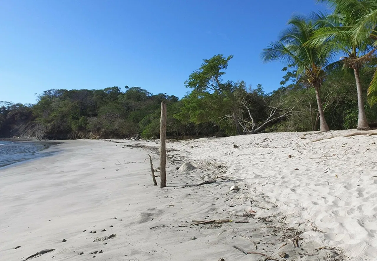 Beach investment opportunity for development land and hotel, Naranjo, Puntarenas