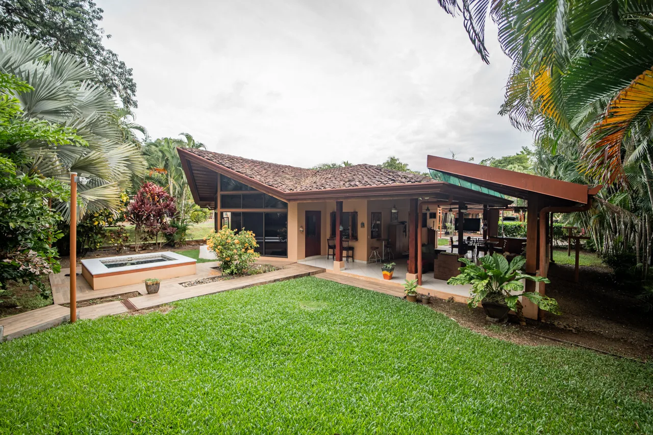 Casa Erika and Casa Garcia - 2 SFH in Bosques del Lago