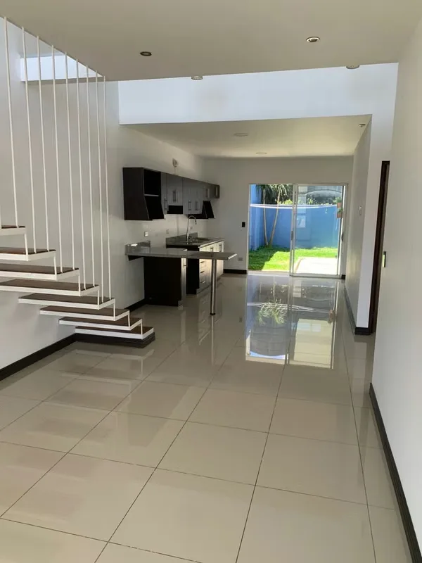 CASA EN VENTA EN CONDOMINIO MONTES DE OCA, photo 3