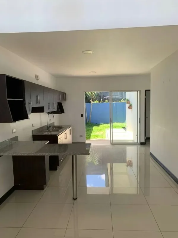 CASA EN VENTA EN CONDOMINIO MONTES DE OCA, photo 5
