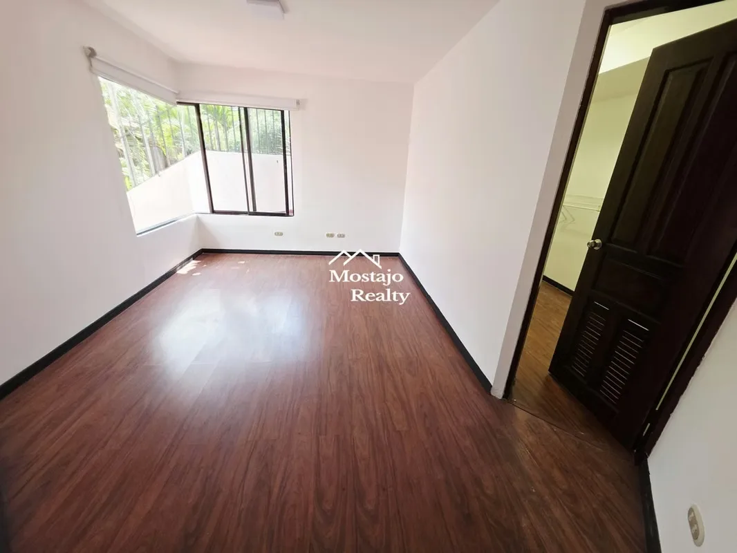 Cuarto de Servicio, excelente ubicación, 4 parqueos, Condominio muy cerca del Country Club de San Rafael de Escazú, photo 11