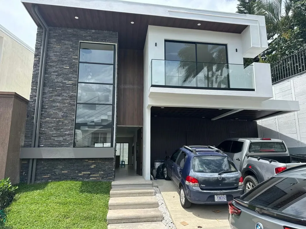 ALQUILER Casa Condominio Lusso Pozos, Santa Ana
